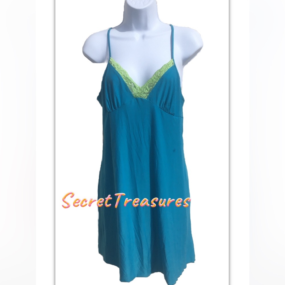 Womens Vintage Secret Treasures Short Nightgown M Medium NWOT